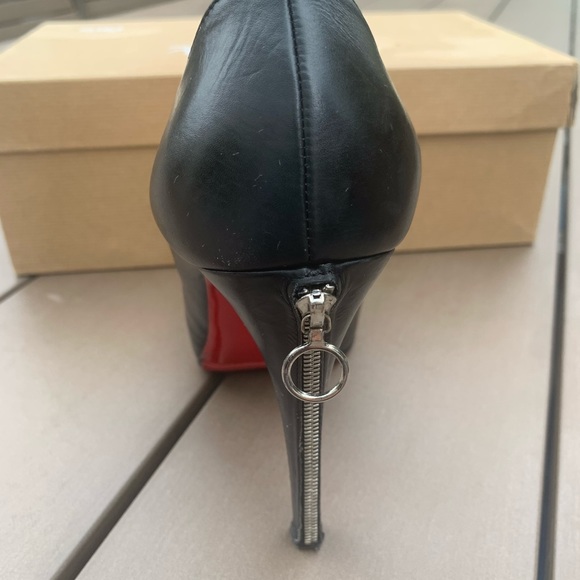 Christian Louboutin Rolandzip size EU38.5 - Picture 13 of 13